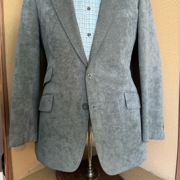 Size 40 Grey ultra suede notch lapel 2 button jacket - Picture 2 of 5